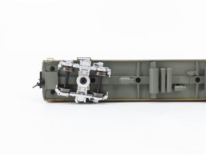 HO Scale Walthers Proto 920-9140 MILW 63' RPO Passenger Car #2152 wLights