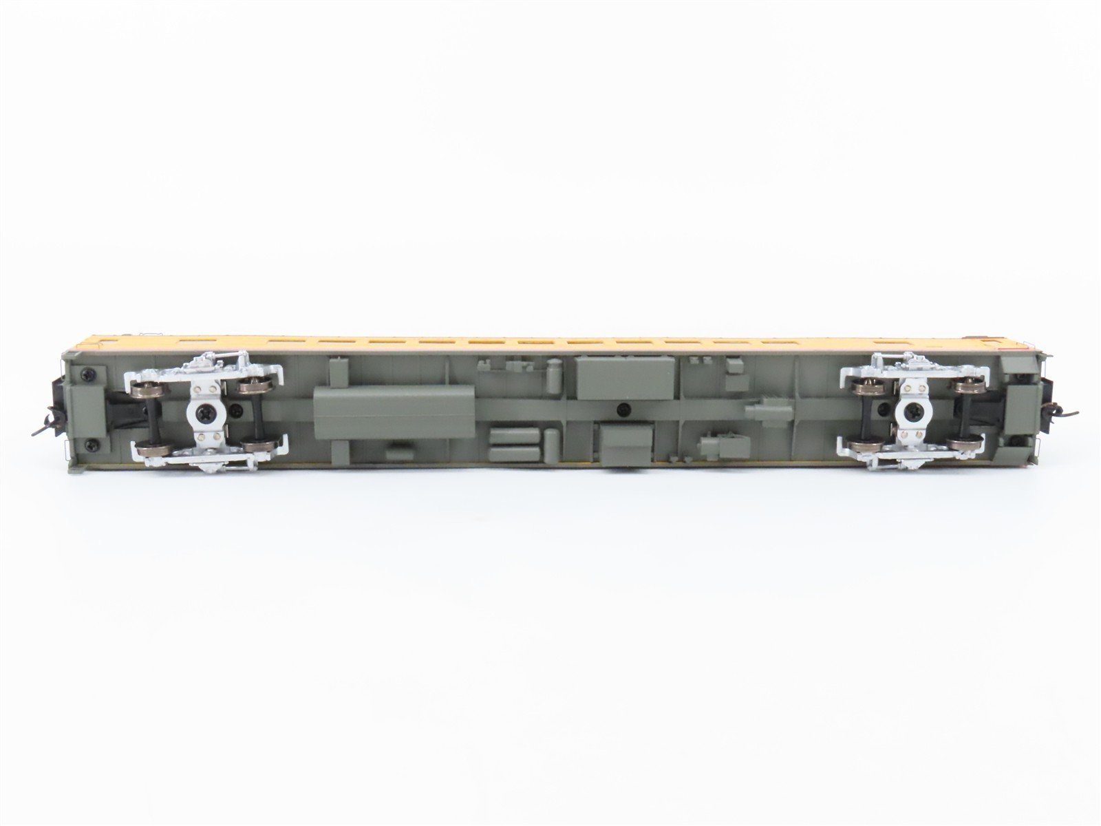 HO Walthers Proto 920-9552 UP 85' ACF 44-Seat Coach Passenger Car #5463 w/ Light