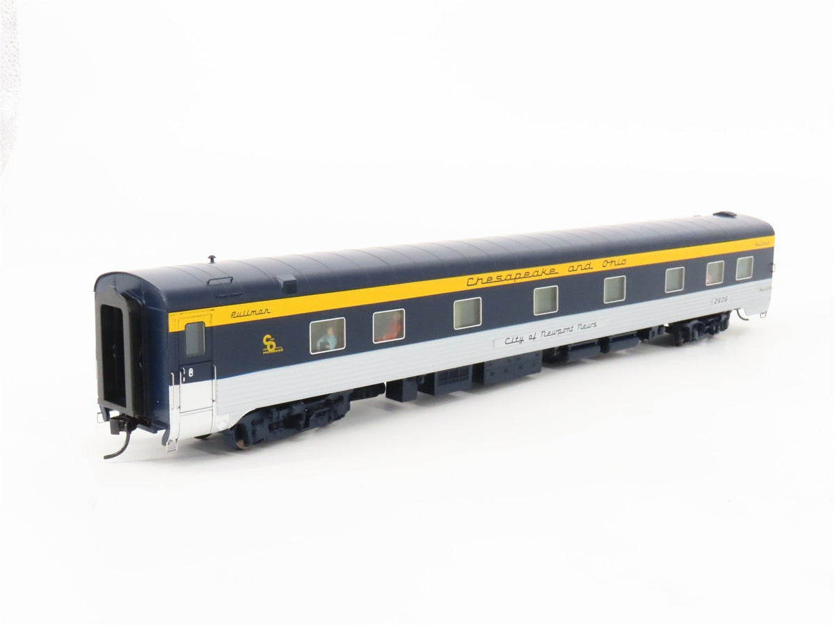HO Walthers Proto 920-9515 C&amp;O 85&#39; P-S 10-6 Sleeper Passenger Car #2606 w/ Light