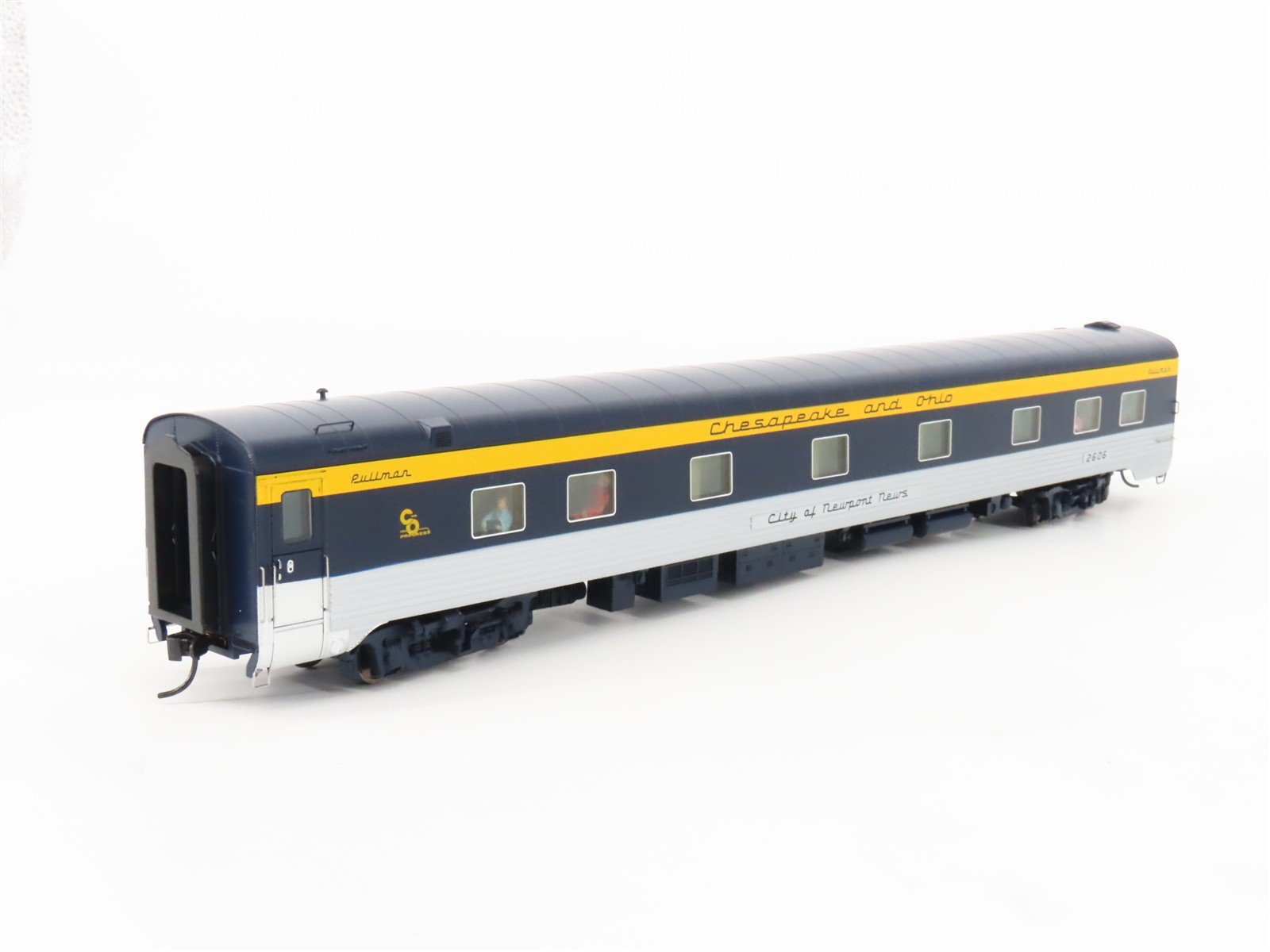 HO Walthers Proto 920-9515 C&O 85' P-S 10-6 Sleeper Passenger Car #2606 w/ Light