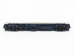 HO Walthers Proto 920-9515 C&O 85' P-S 10-6 Sleeper Passenger Car #2606 w/ Light