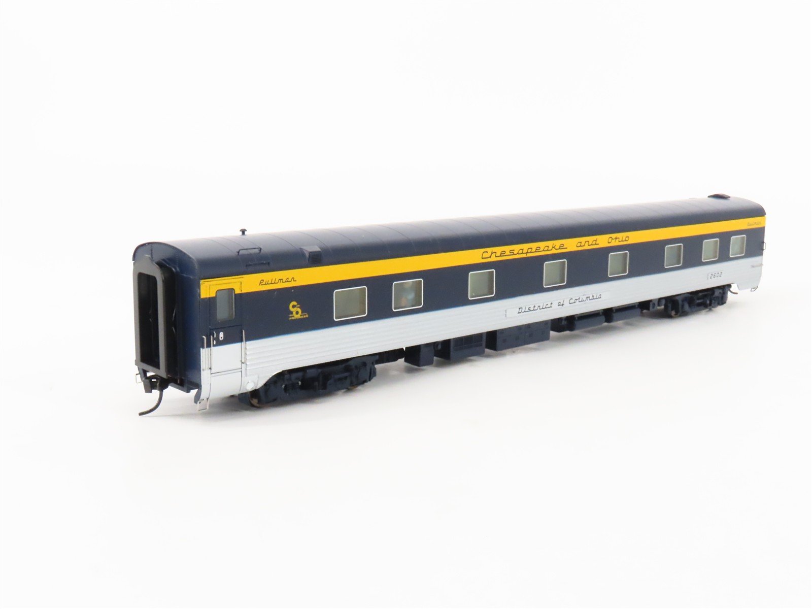 HO Walthers Proto 920-9525 C&O 85' P-S 10-6 Sleeper Passenger Car #2606 w/ Light