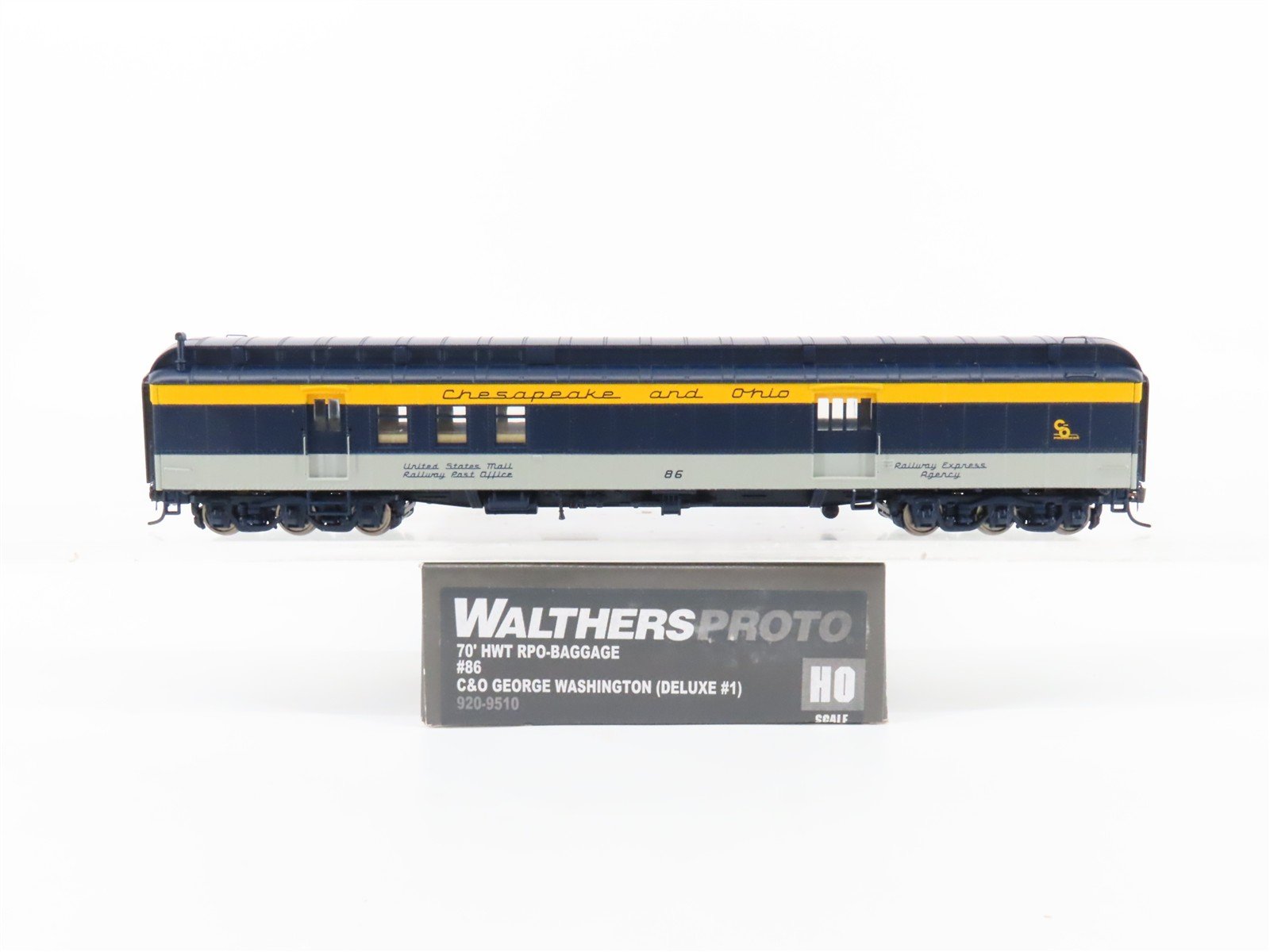 HO Scale Walthers Proto 920-9510 C&O 70' HWT RPO-Baggage Passenger Car #86