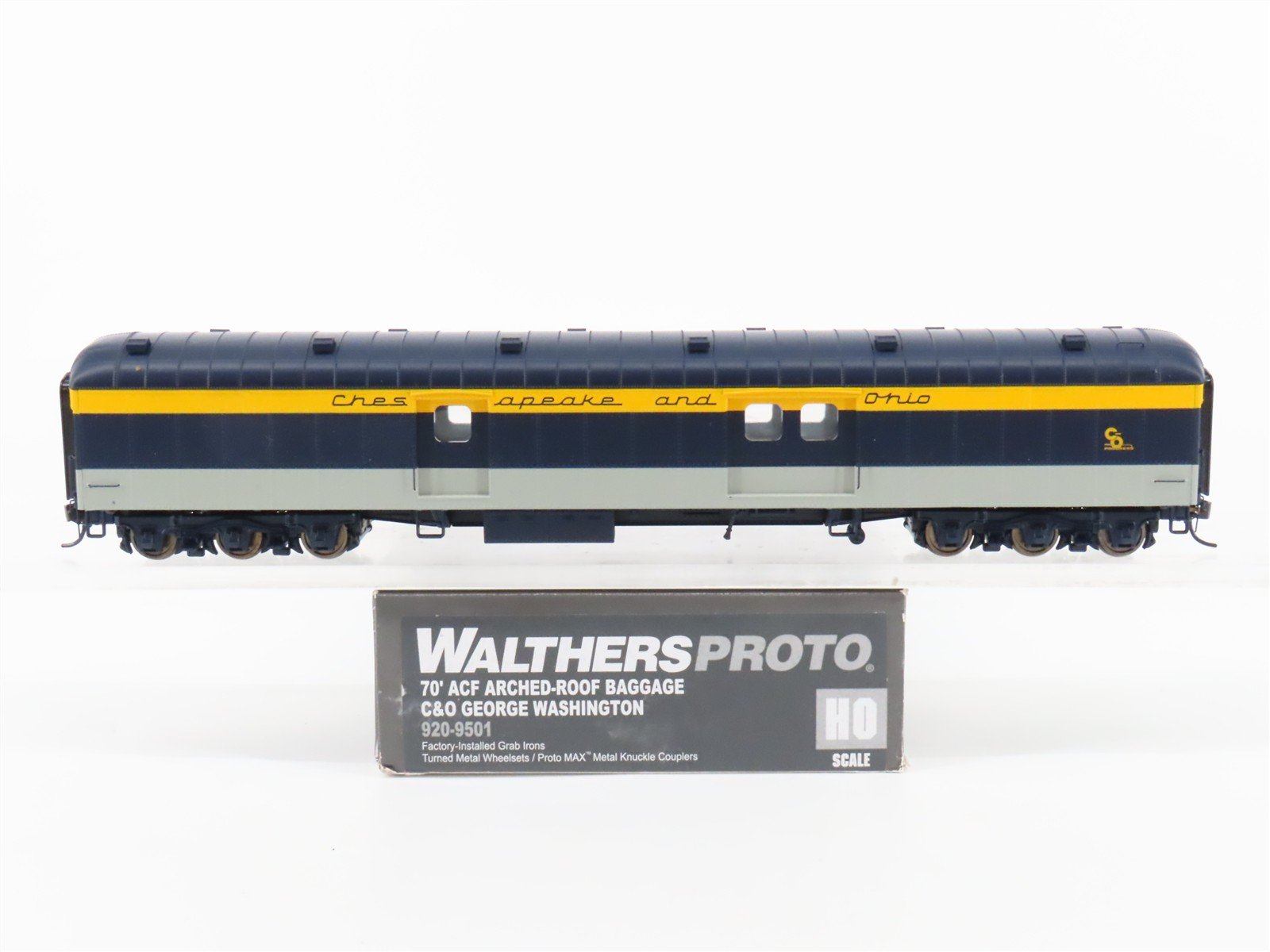 HO Scale Walthers Proto 920-9501 C&O Railway 70' ACF Baggage Passenger Car