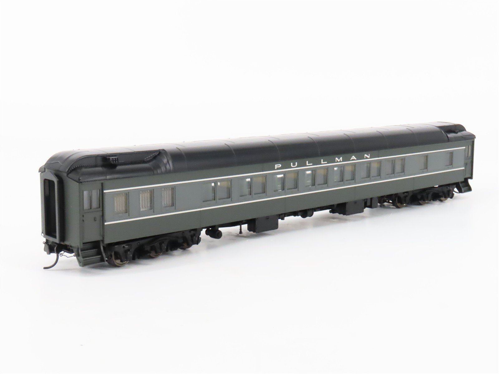 HO Scale Walthers Proto 920-17002 Pullman 2-Tone Gary 82' Sleeper Passenger Car