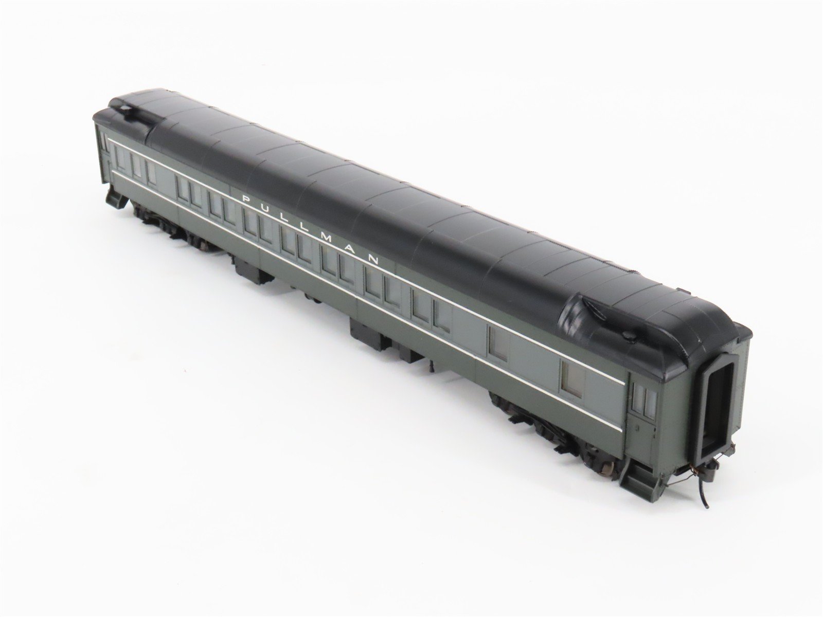 HO Scale Walthers Proto 920-17002 Pullman 2-Tone Gary 82' Sleeper Passenger Car
