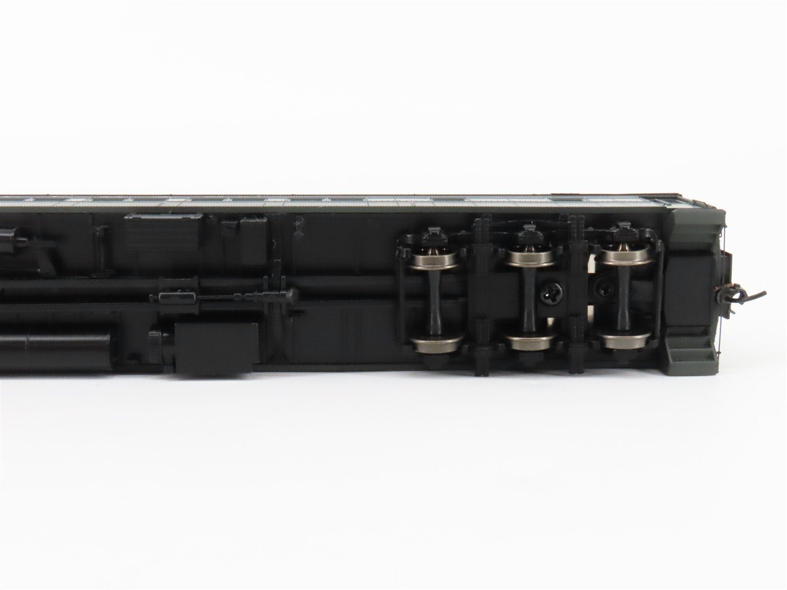 HO Scale Walthers Proto 920-17002 Pullman 2-Tone Gary 82' Sleeper Passenger Car