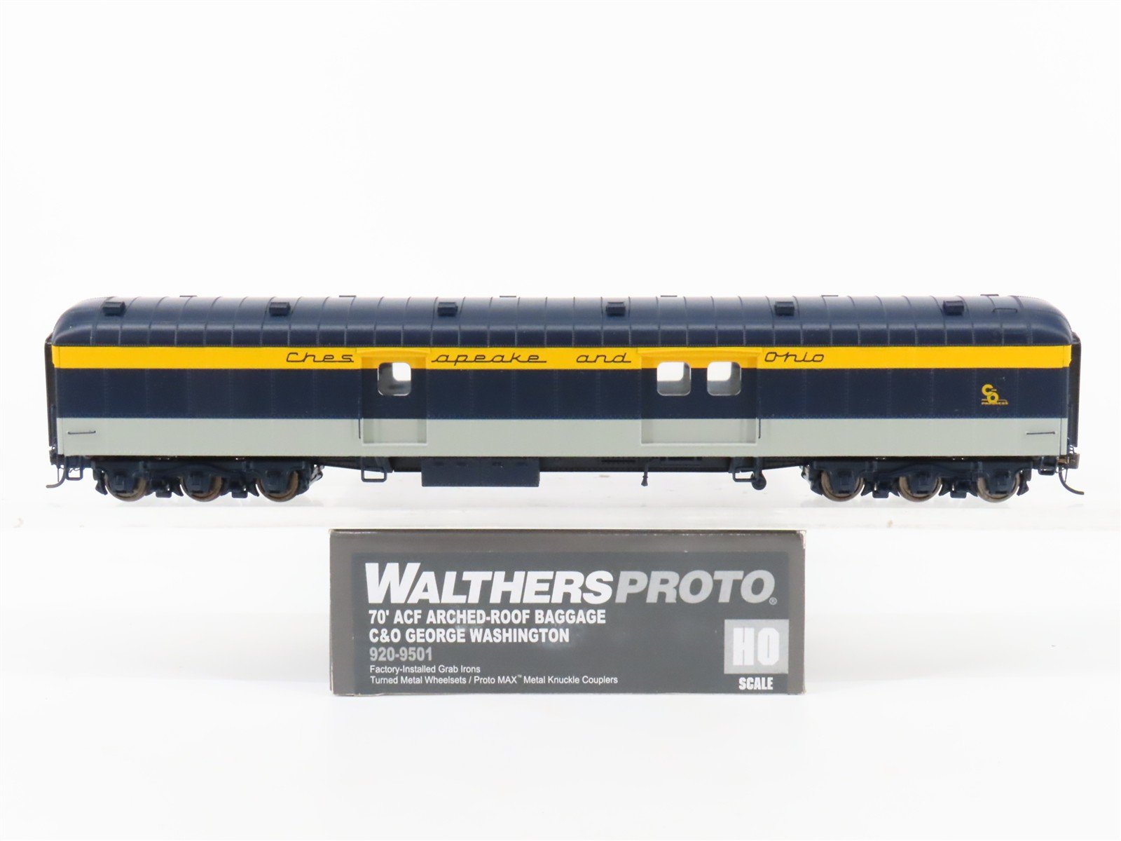HO Scale Walthers Proto 920-9501 C&O Railway 70' ACF Baggage Passenger Car