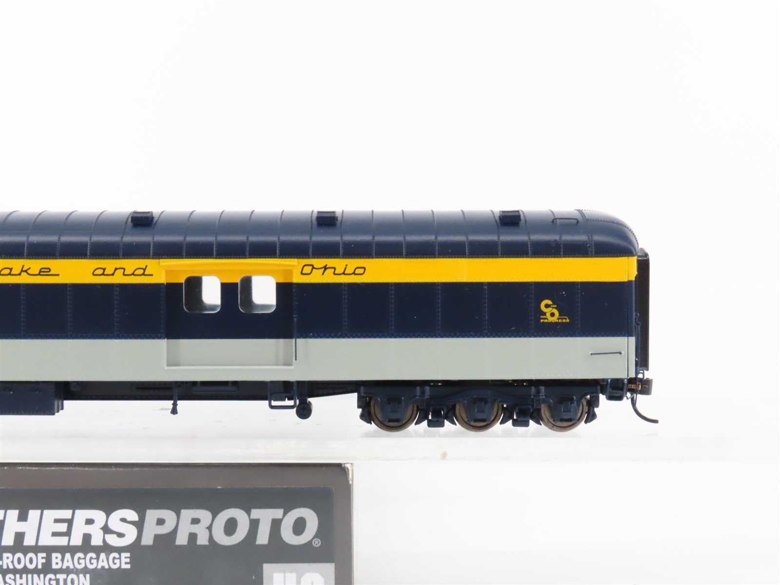 HO Scale Walthers Proto 920-9501 C&O Railway 70' ACF Baggage Passenger Car