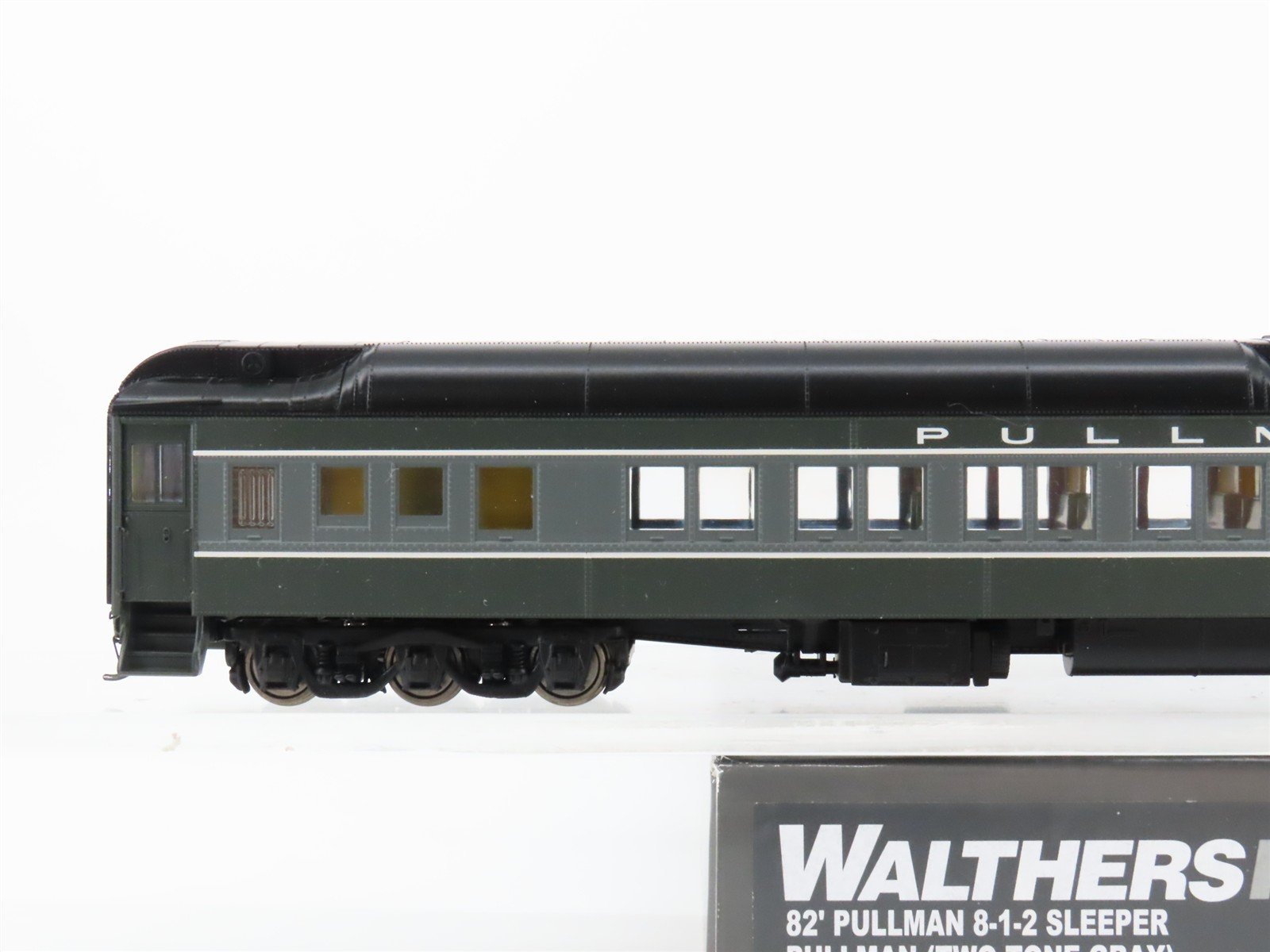 HO Walthers Proto 920-17102 Pullman 2-Tone Gary 82' Sleeper 8-1-2 Passenger Car