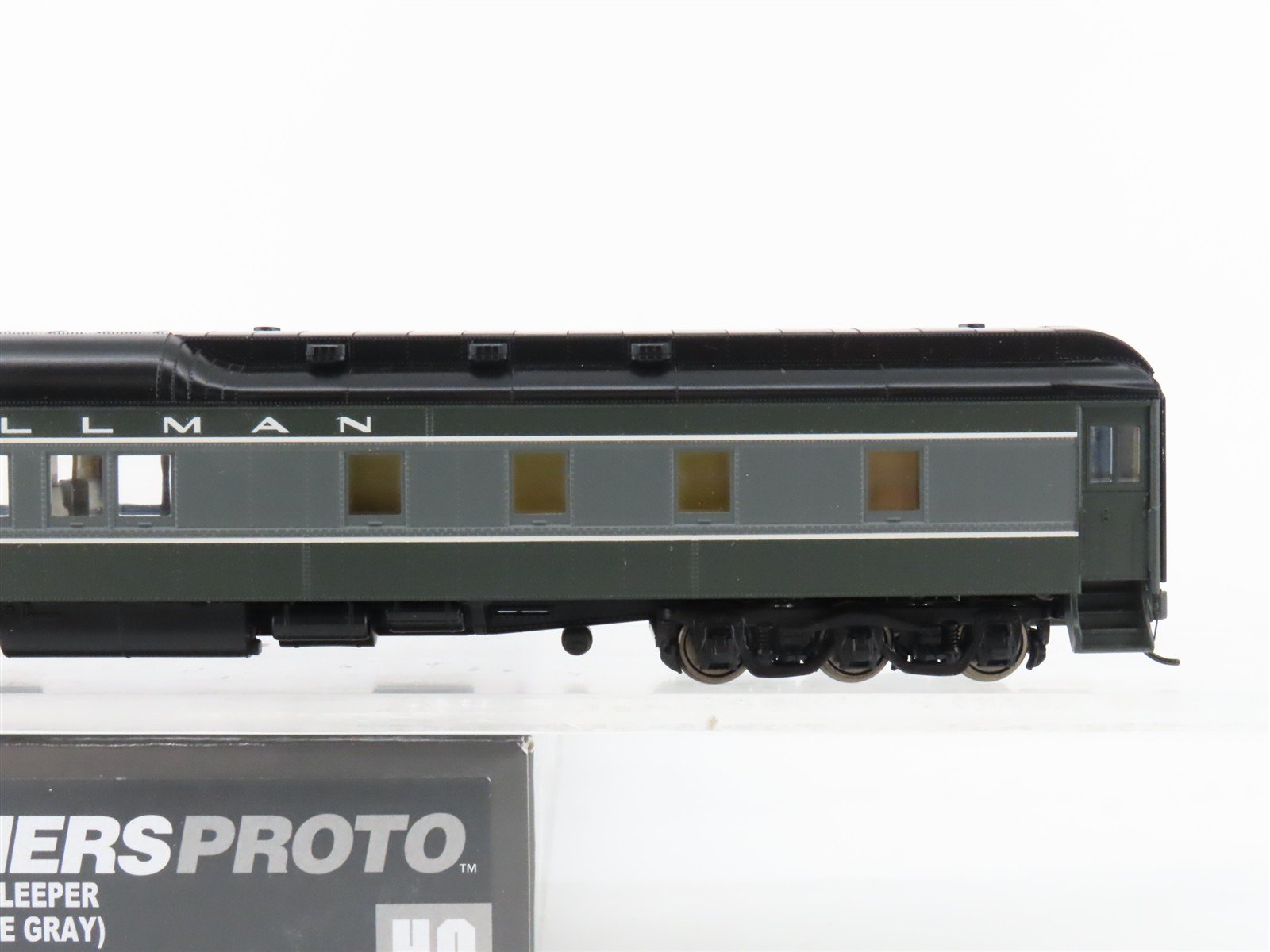 HO Walthers Proto 920-17102 Pullman 2-Tone Gary 82' Sleeper 8-1-2 Passenger Car