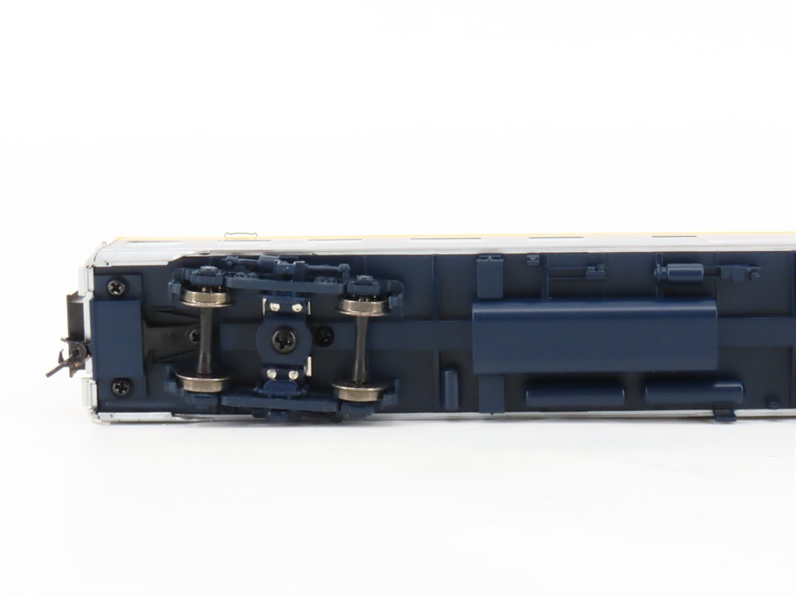 HO Walthers Proto 920-9516 C&O 85' P-S Dorm-Diner Passenger Car #2606 w/ Lights