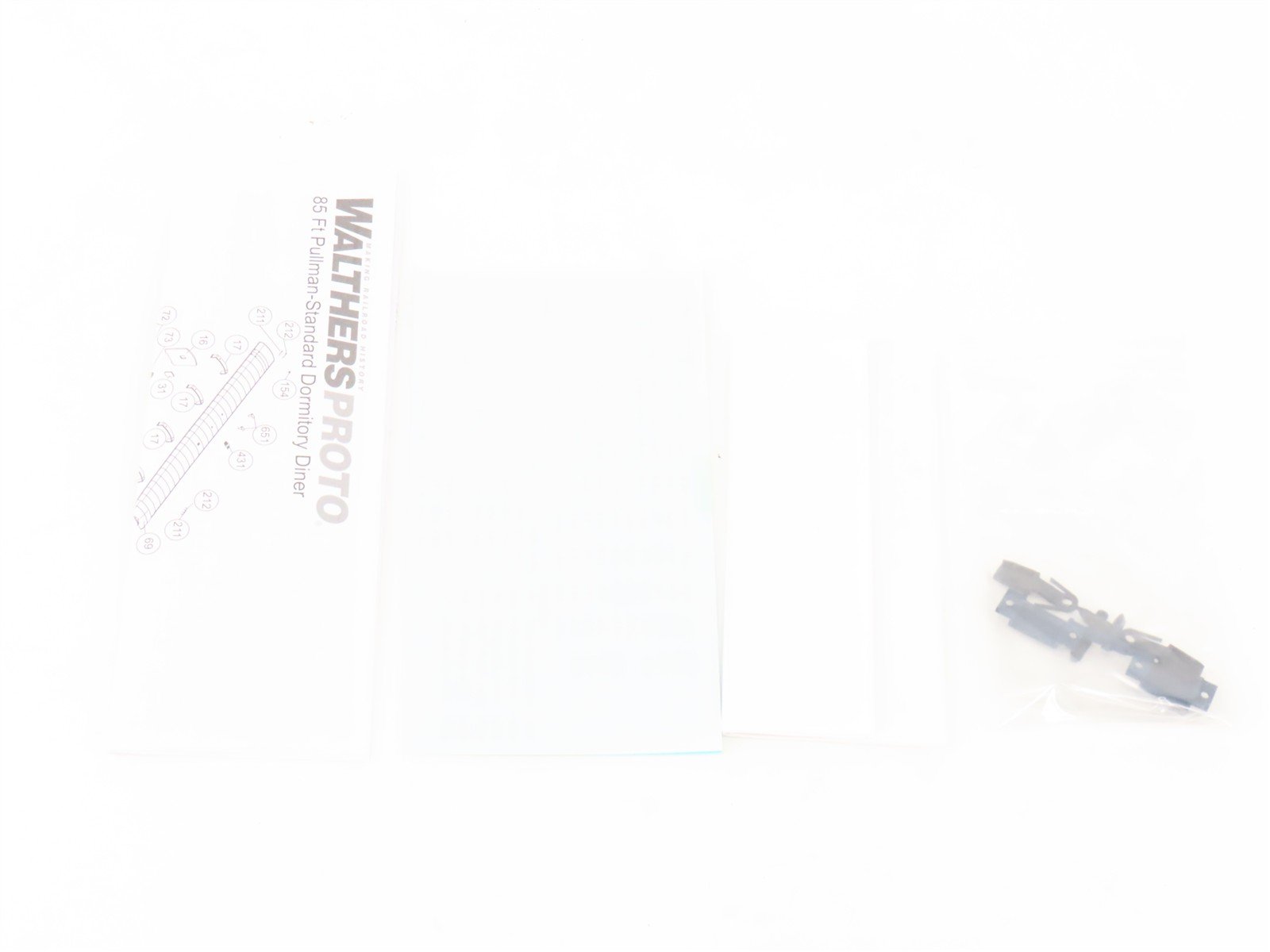 HO Walthers Proto 920-9516 C&O 85' P-S Dorm-Diner Passenger Car #2606 w/ Lights