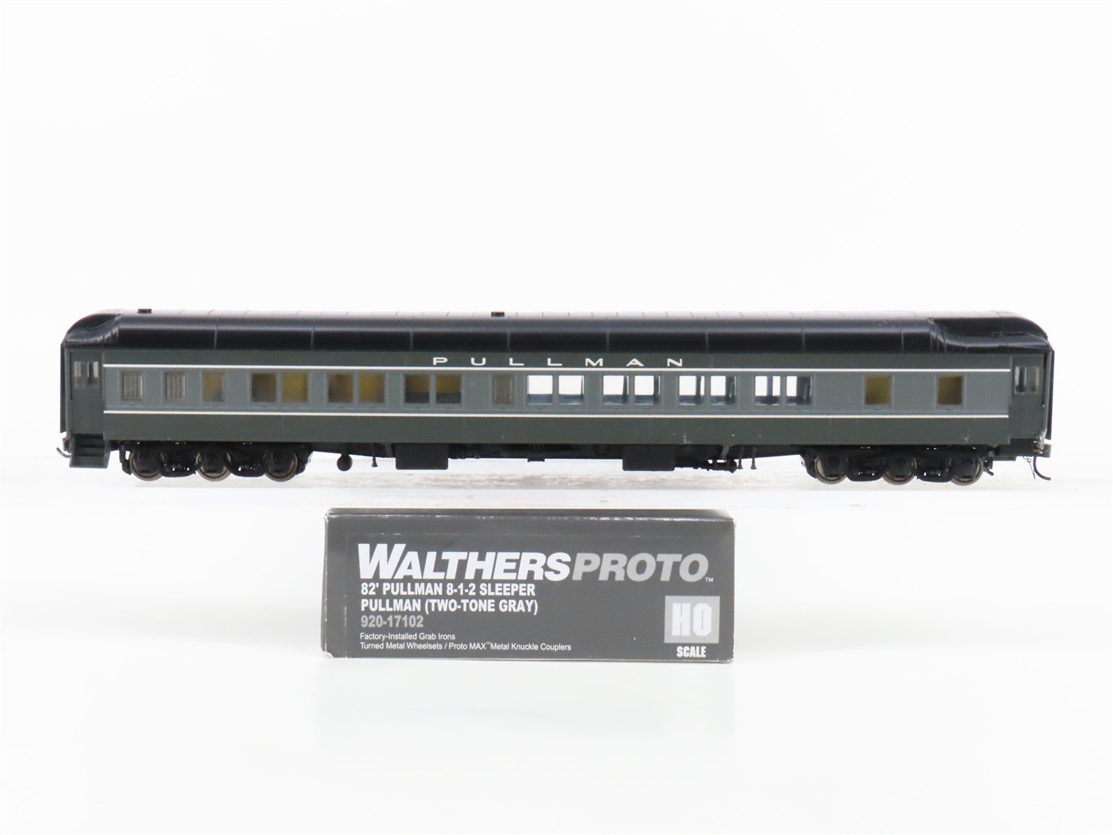 HO Scale Walthers 920-17102 Pullman 2 Tone Gray 82' 8-1-2 Sleeper Passenger Car