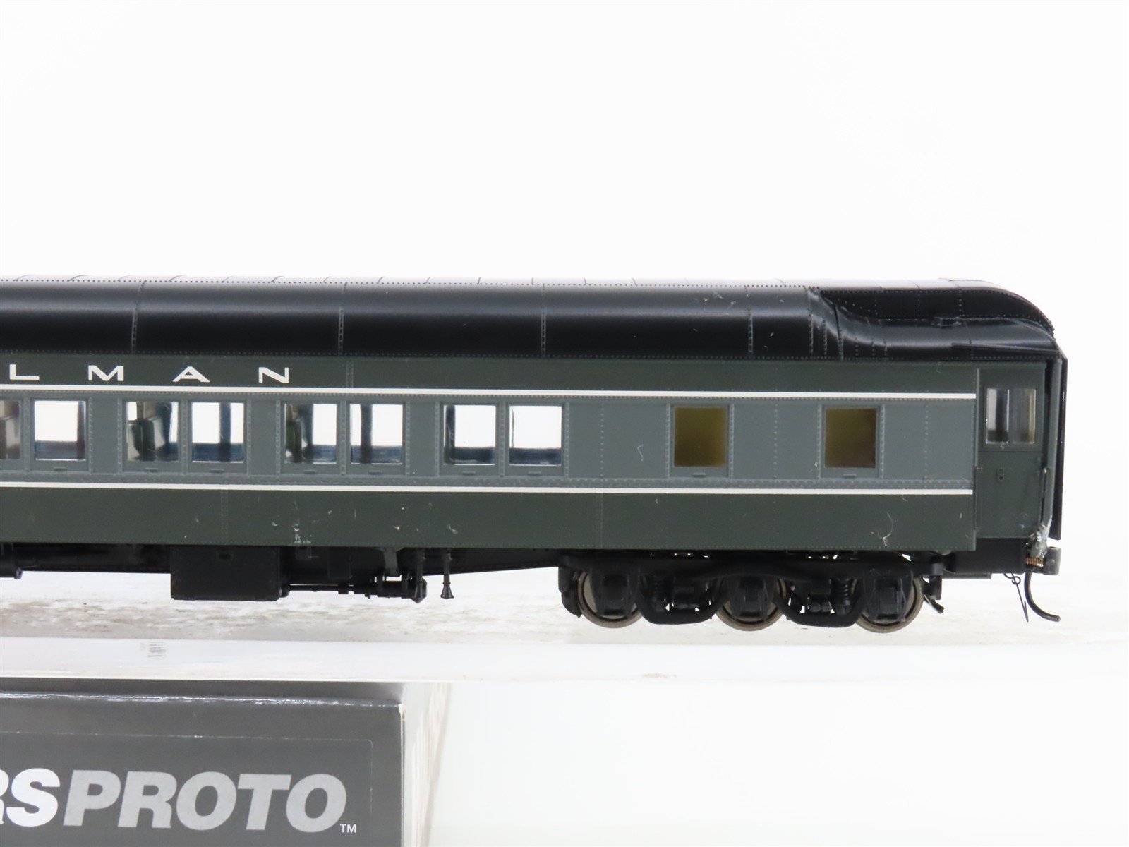 HO Scale Walthers 920-17102 Pullman 2 Tone Gray 82' 8-1-2 Sleeper Passenger Car