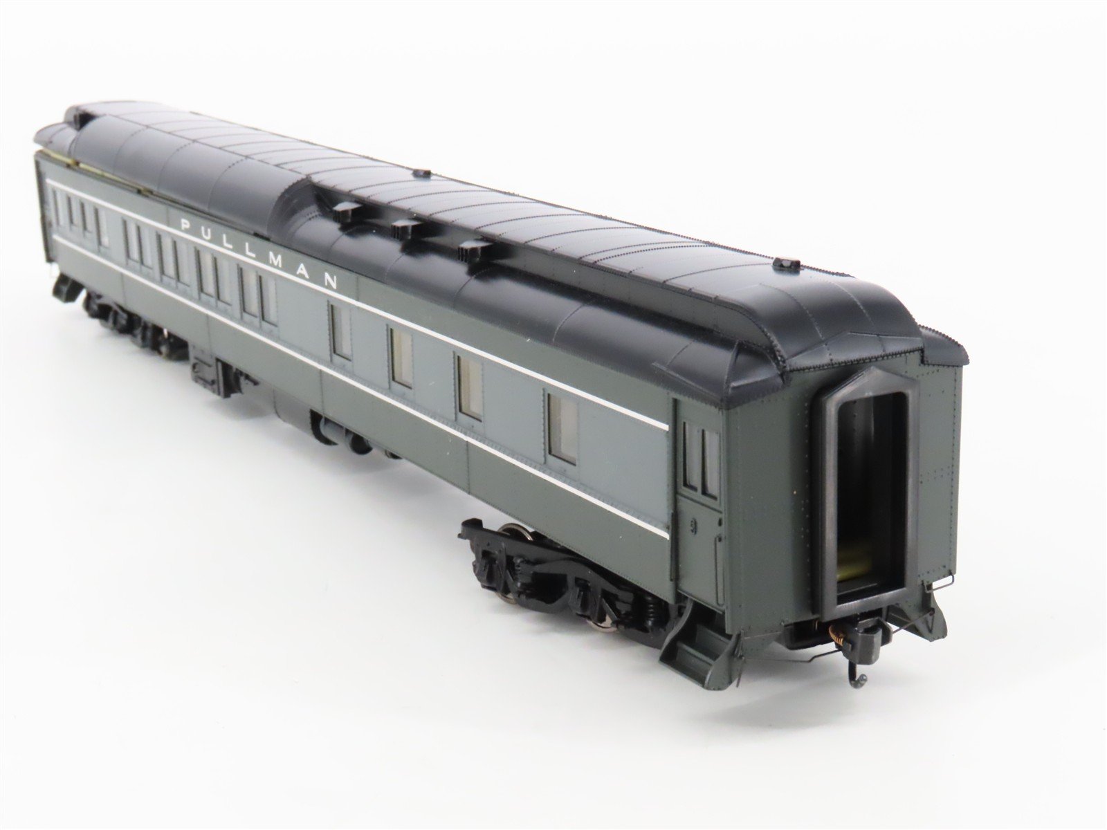 HO Scale Walthers 920-17102 Pullman 2 Tone Gray 82' 8-1-2 Sleeper Passenger Car