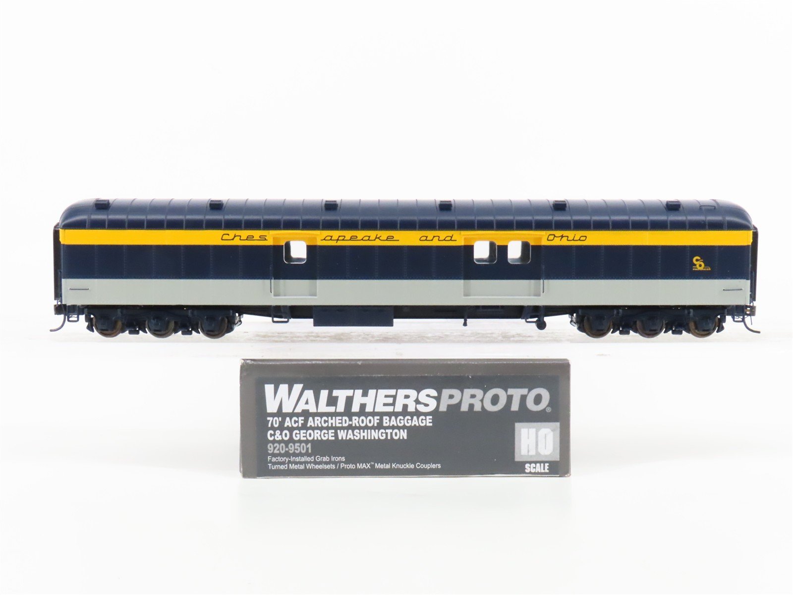 HO Scale Walthers 920-9501 C&O 70' ACF Baggage Passenger Car George Washington