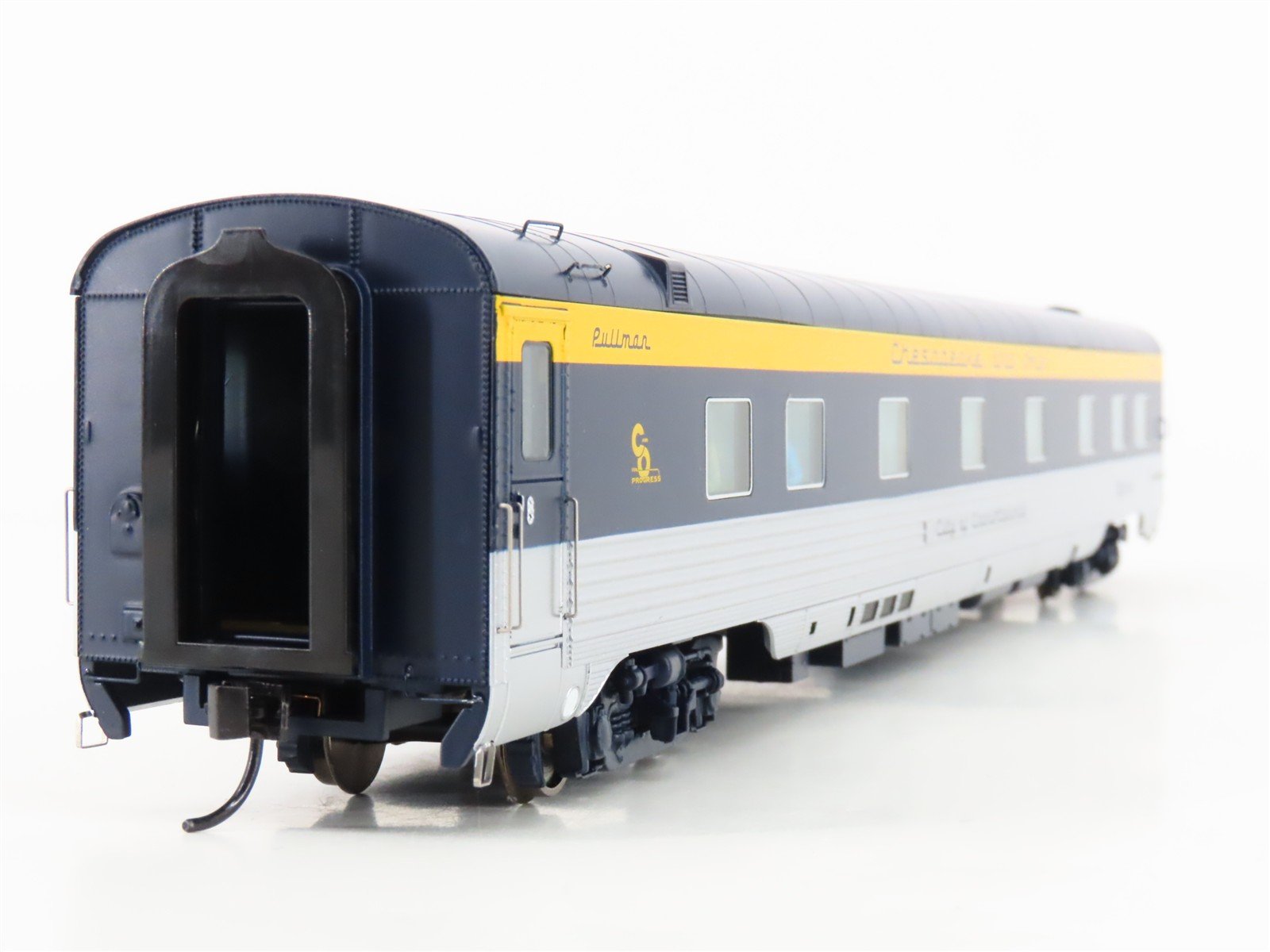 HO Walthers 920-9514 C&O 85' P-S 10-6 Sleeper Passenger Car 