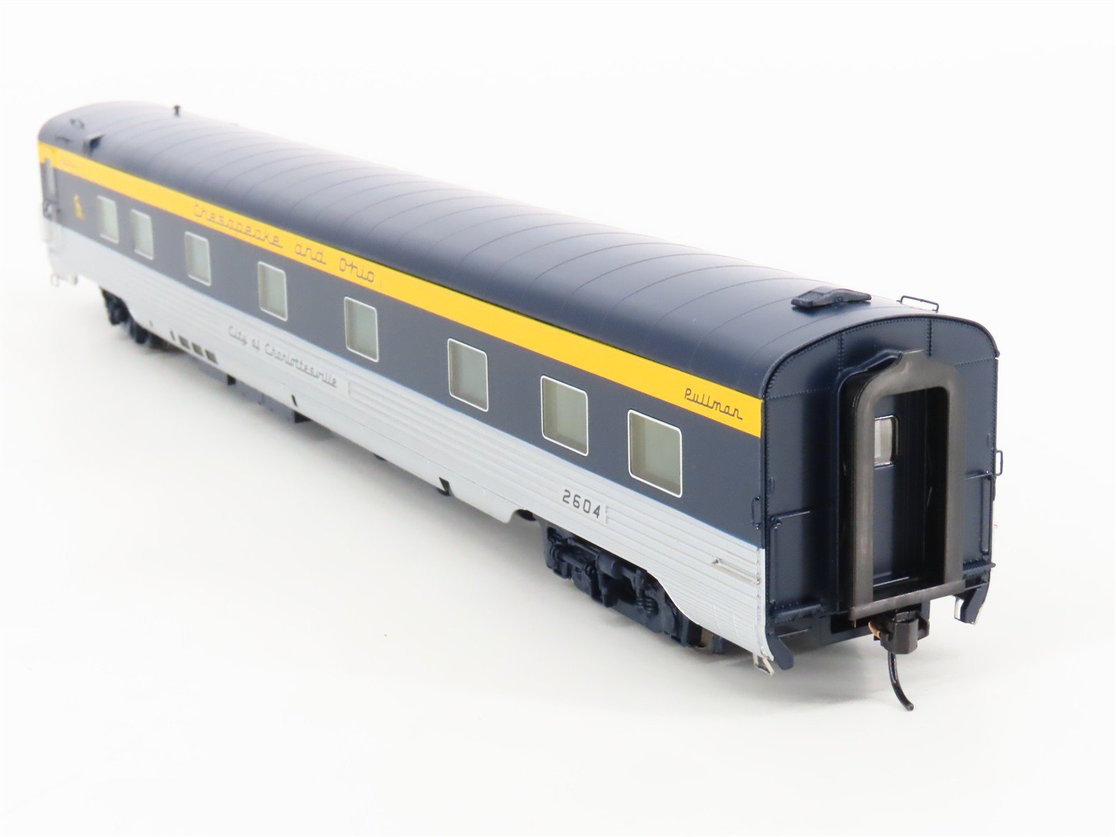 HO Walthers 920-9514 C&O 85' P-S 10-6 Sleeper Passenger Car 