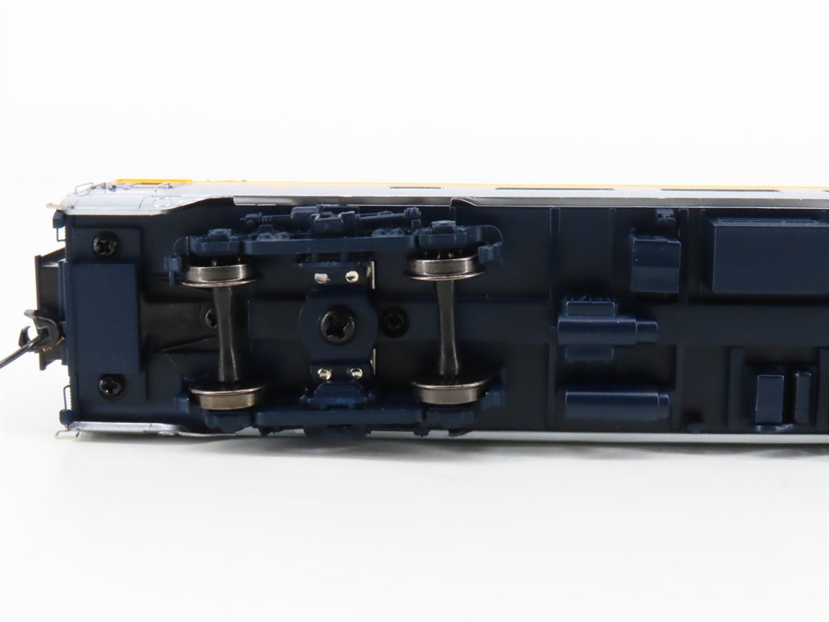 HO Walthers 920-9523 C&amp;O 85&#39; P-S 52-Seat Coach Passenger Car #1654 w/Lights