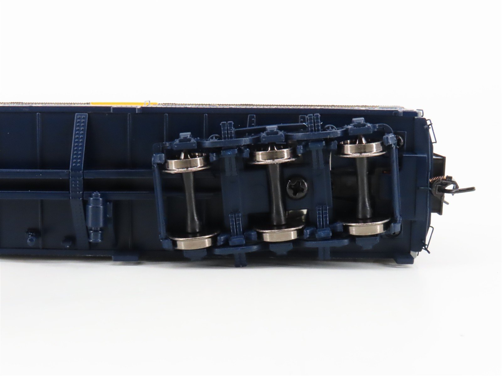 HO Scale Walthers 920-9520 C&O 70' Heavyweight RP-Baggage Passenger Car #89