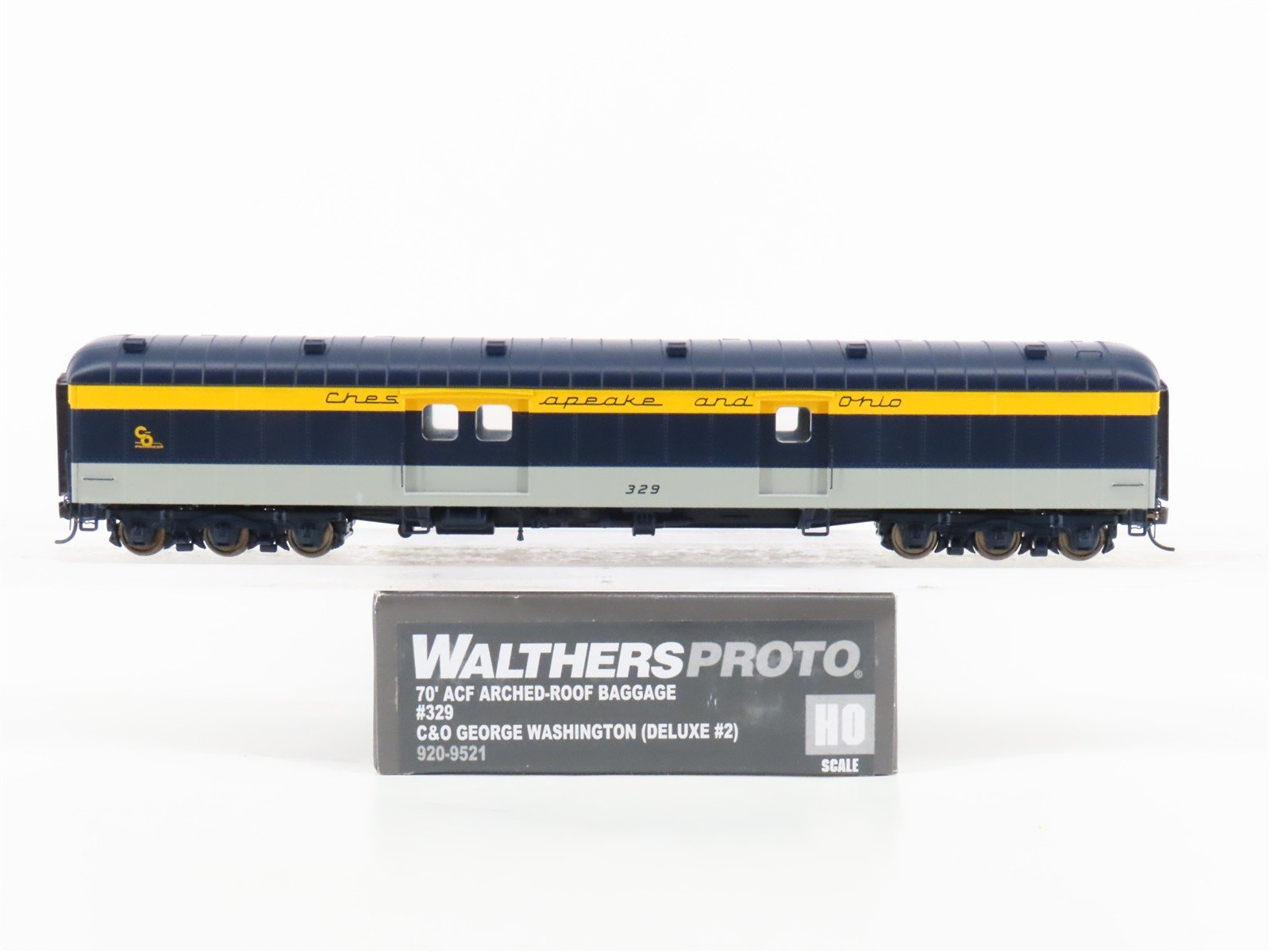 HO Walthers 920-9521 C&O George Washington 70' ACF Baggage Passenger Car #329