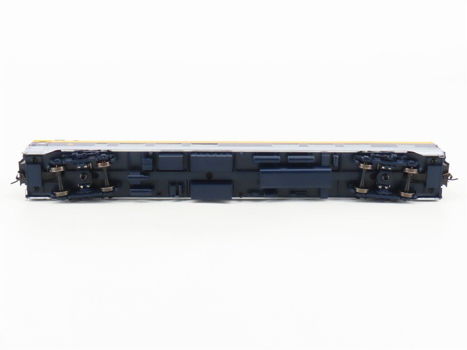 HO Walthers Proto 920-9513 C&O Railway 85' P-S Coach Passenger Car #1618 wLights
