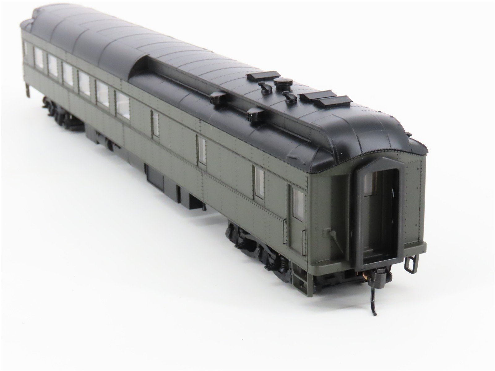 HO Scale Walthers Classic 932-10199 Unlettered Heavyweight Diner Passenger Car