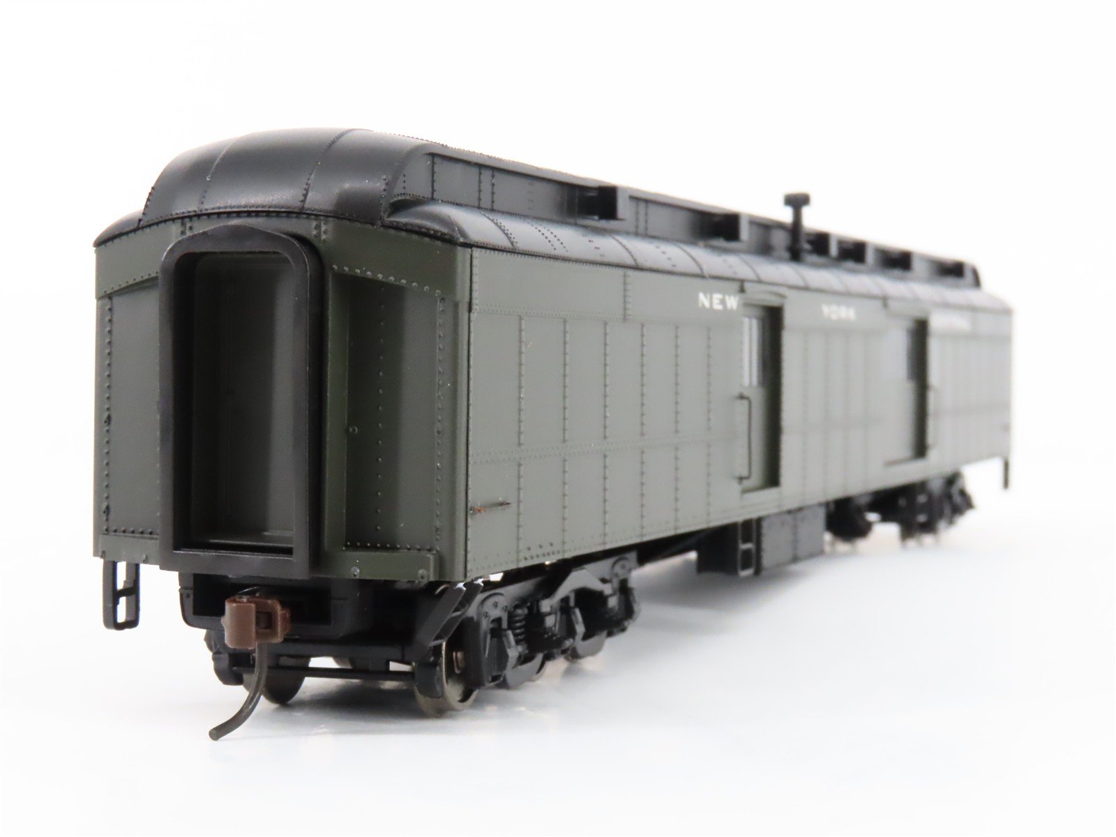 HO Scale Walthers 932-10507 NYC Railway ACF 70' HW Baggage Passenger Car