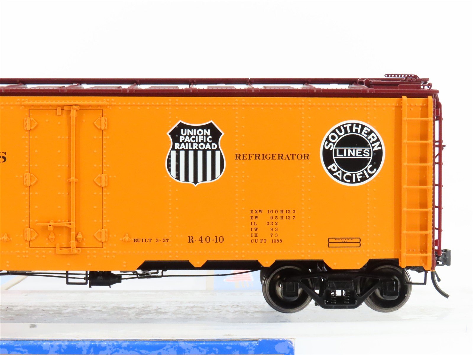 O Scale 2-Rail Atlas 3004905-2 PFE Pacific Fruit Express 40' Steel Reefer #43334