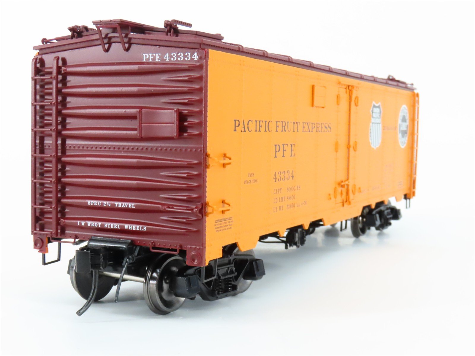 O Scale 2-Rail Atlas 3004905-2 PFE Pacific Fruit Express 40' Steel Reefer #43334
