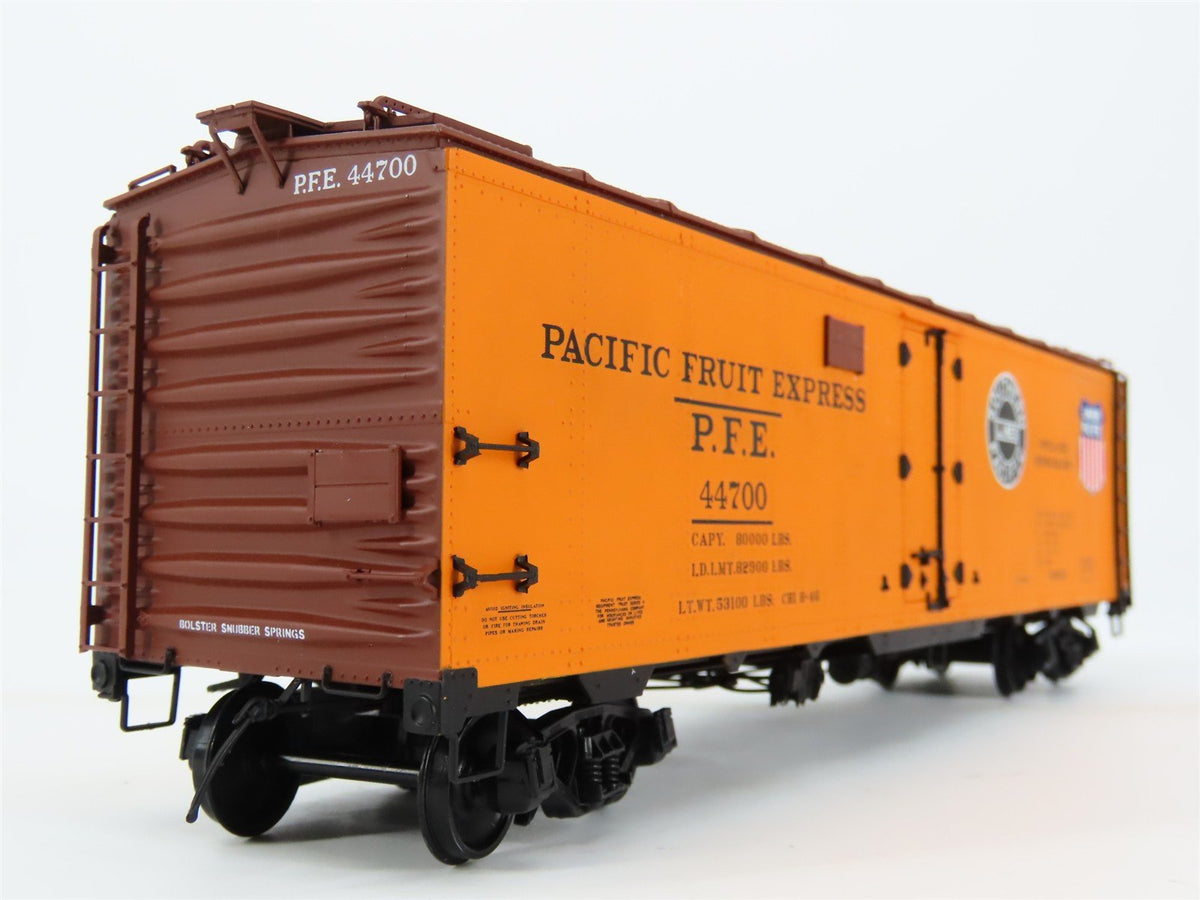 O Scale 2-Rail InterMountain 25302S-58 PFE Pacific Fruit Express Reefer #44700