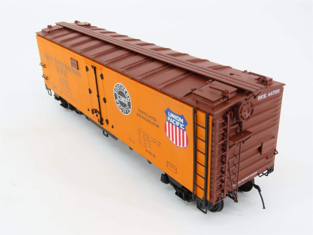 O Scale 2-Rail InterMountain 25302S-58 PFE Pacific Fruit Express Reefer #44700