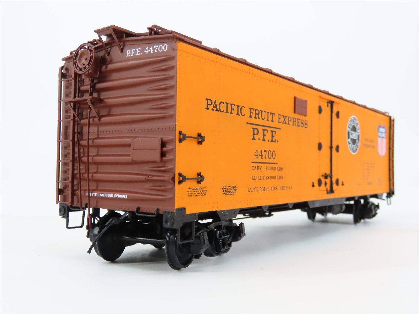O Scale 2-Rail InterMountain 25302S-58 PFE Pacific Fruit Express Reefer #44700