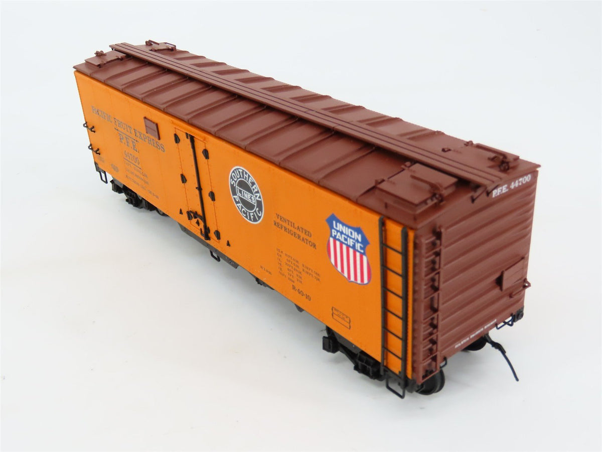 O Scale 2-Rail InterMountain 25302S-58 PFE Pacific Fruit Express Reefer #44700