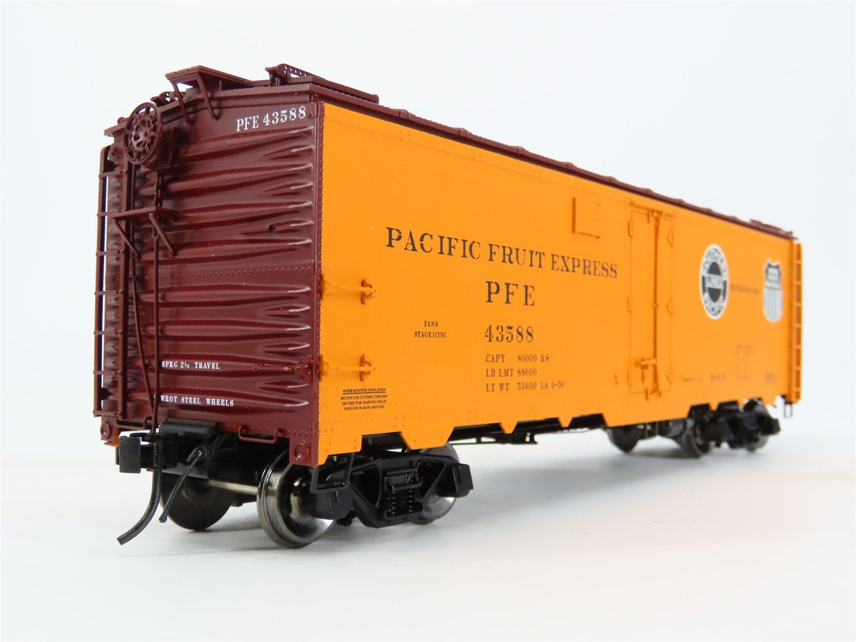 O Scale 2-Rail Atlas 3004905-3 PFE Pacific Fruit Express 40&#39; Steel Reefer #43588