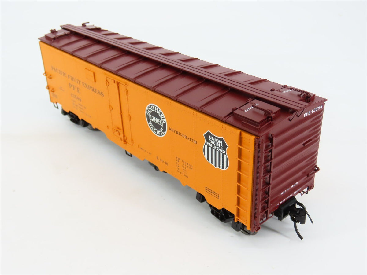 O Scale 2-Rail Atlas 3004905-3 PFE Pacific Fruit Express 40&#39; Steel Reefer #43588