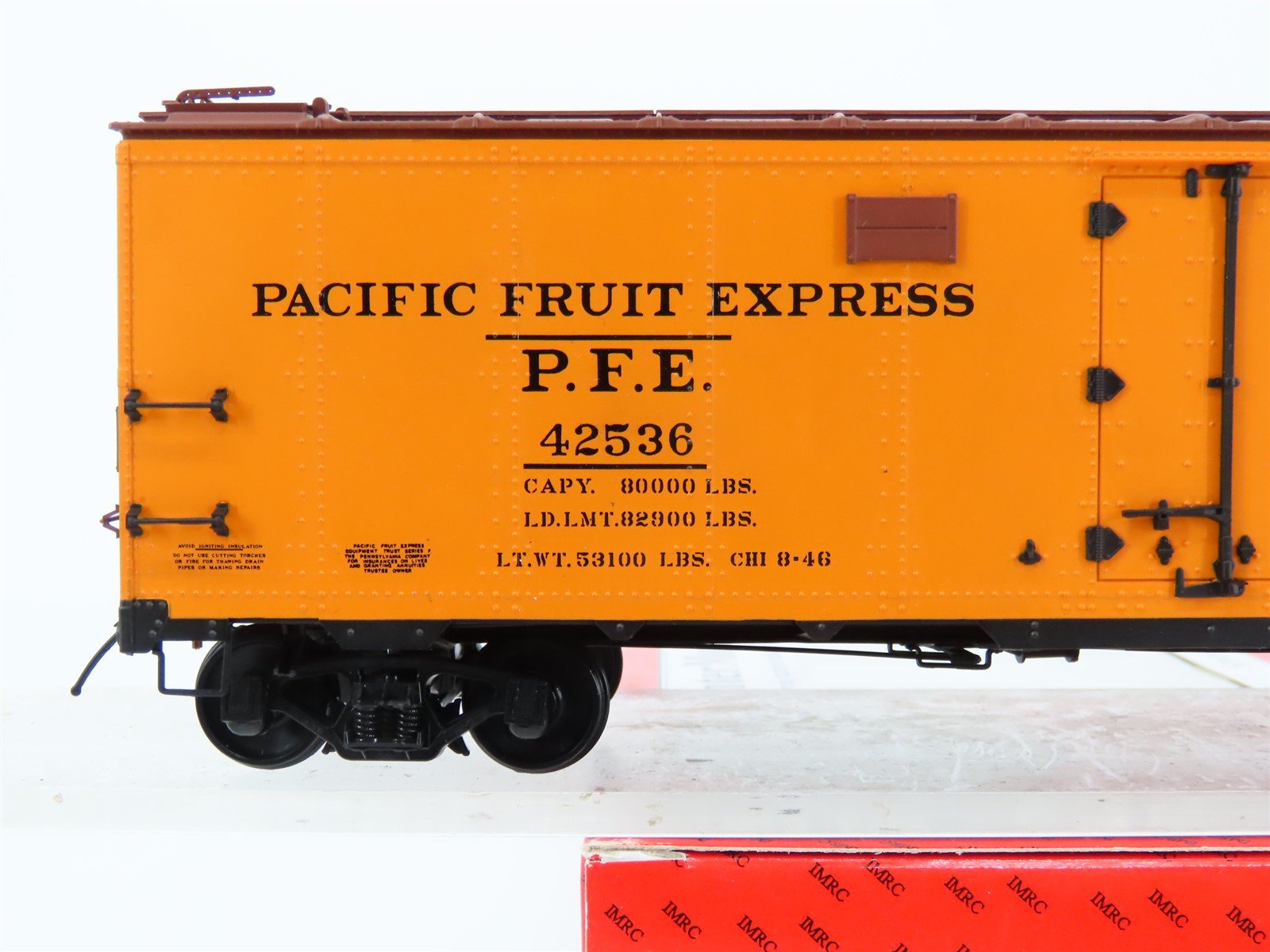 O Scale 2-Rail InterMountain 25302S-54 PFE Pacific Fruit Express Reefer #42536