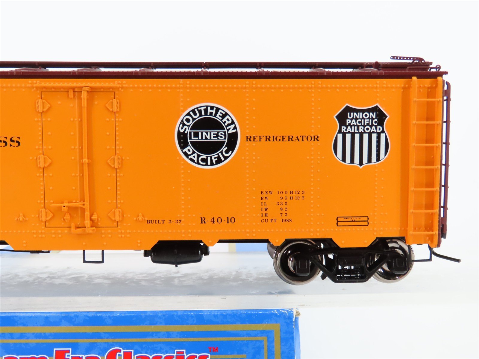 O Scale 2-Rail Atlas 9524-5 PFE Pacific Fruit Express 40' Reefer #43251
