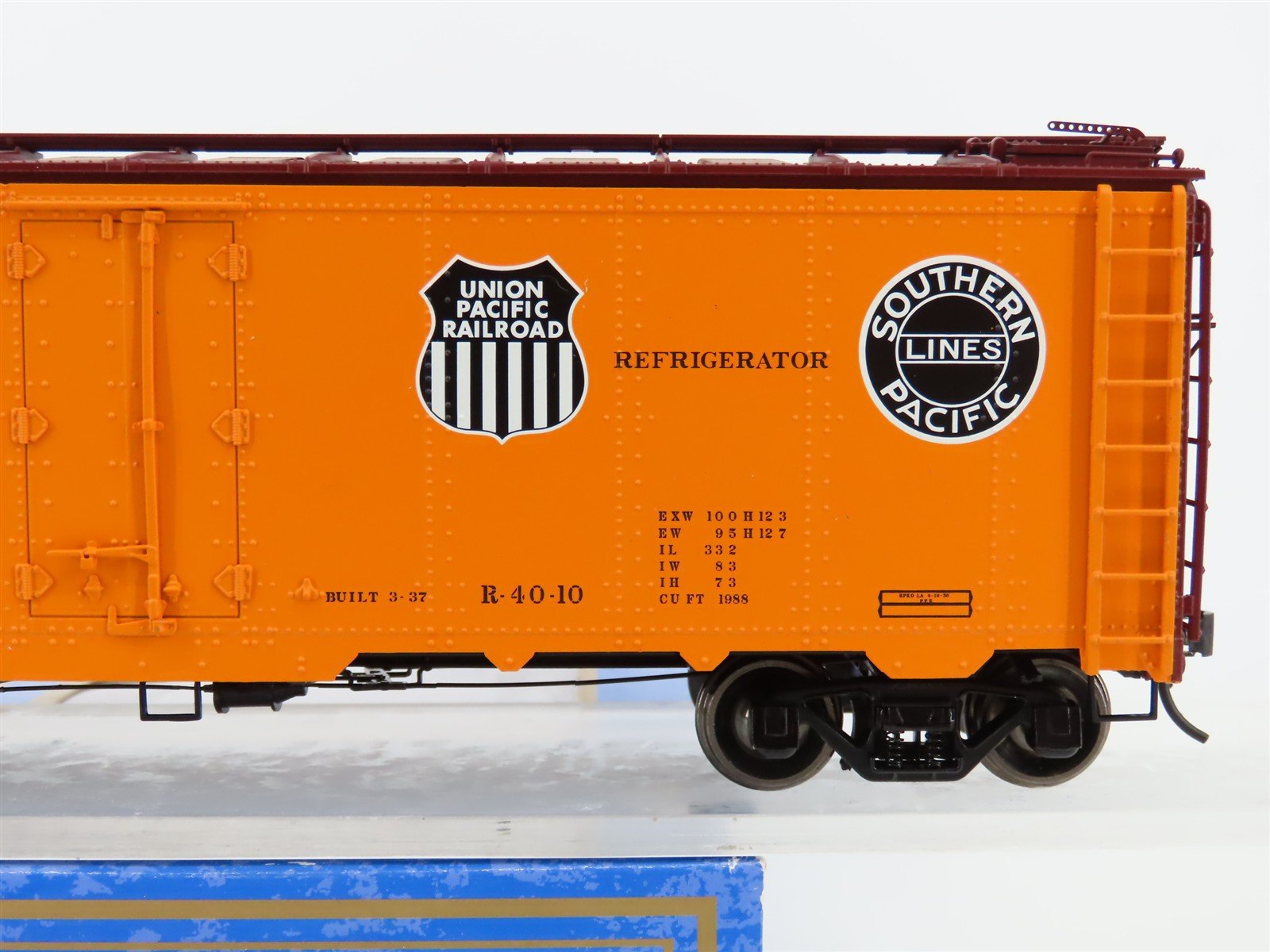 O Scale 2-Rail Atlas 3004905-4 PFE Pacific Fruit Express 40' Steel Reefer #43252