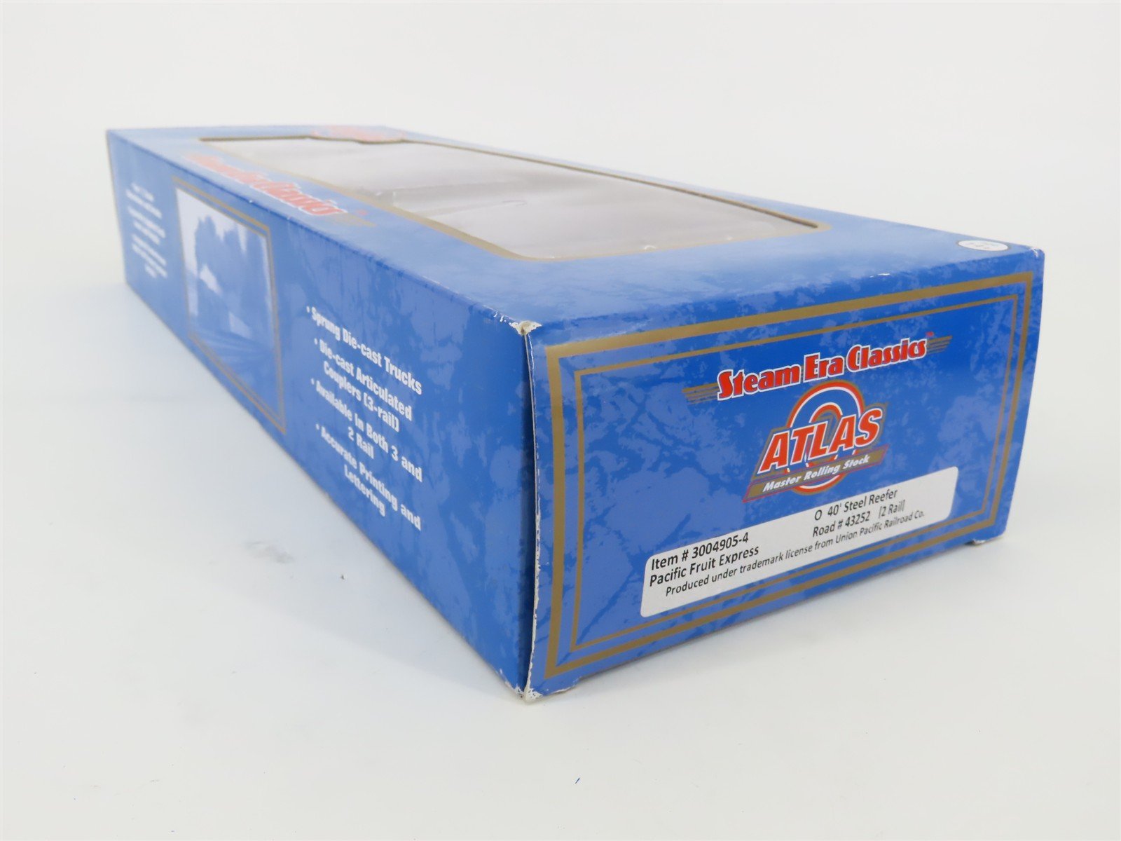 O Scale 2-Rail Atlas 3004905-4 PFE Pacific Fruit Express 40' Steel Reefer #43252
