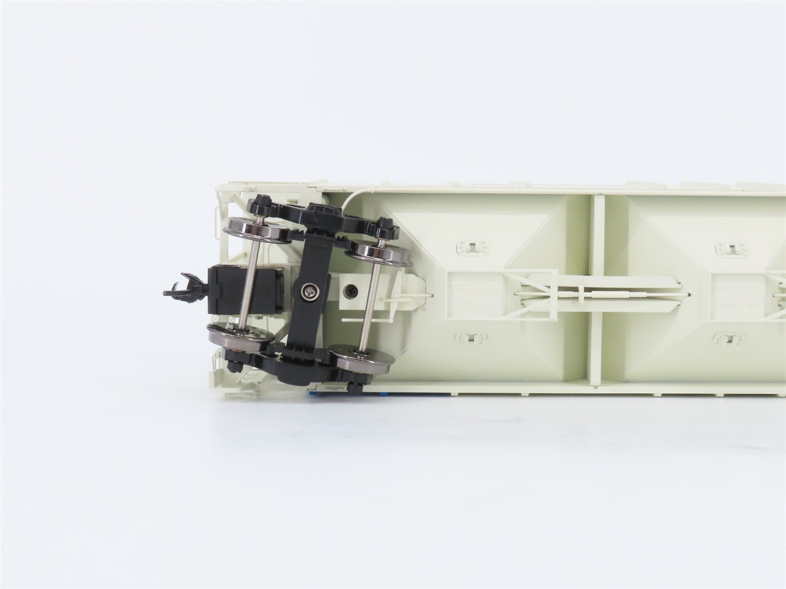 O Scale 2-Rail Atlas 3002354-1 SOO Line PS-4427 3-Bay Hopper Car #70151