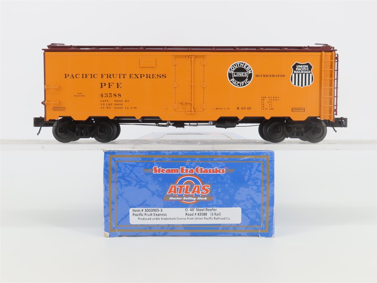 O Gauge 3-Rail Atlas 3003905-3 SP UP PFE Pacific Fruit Express 40' Reefer #43588