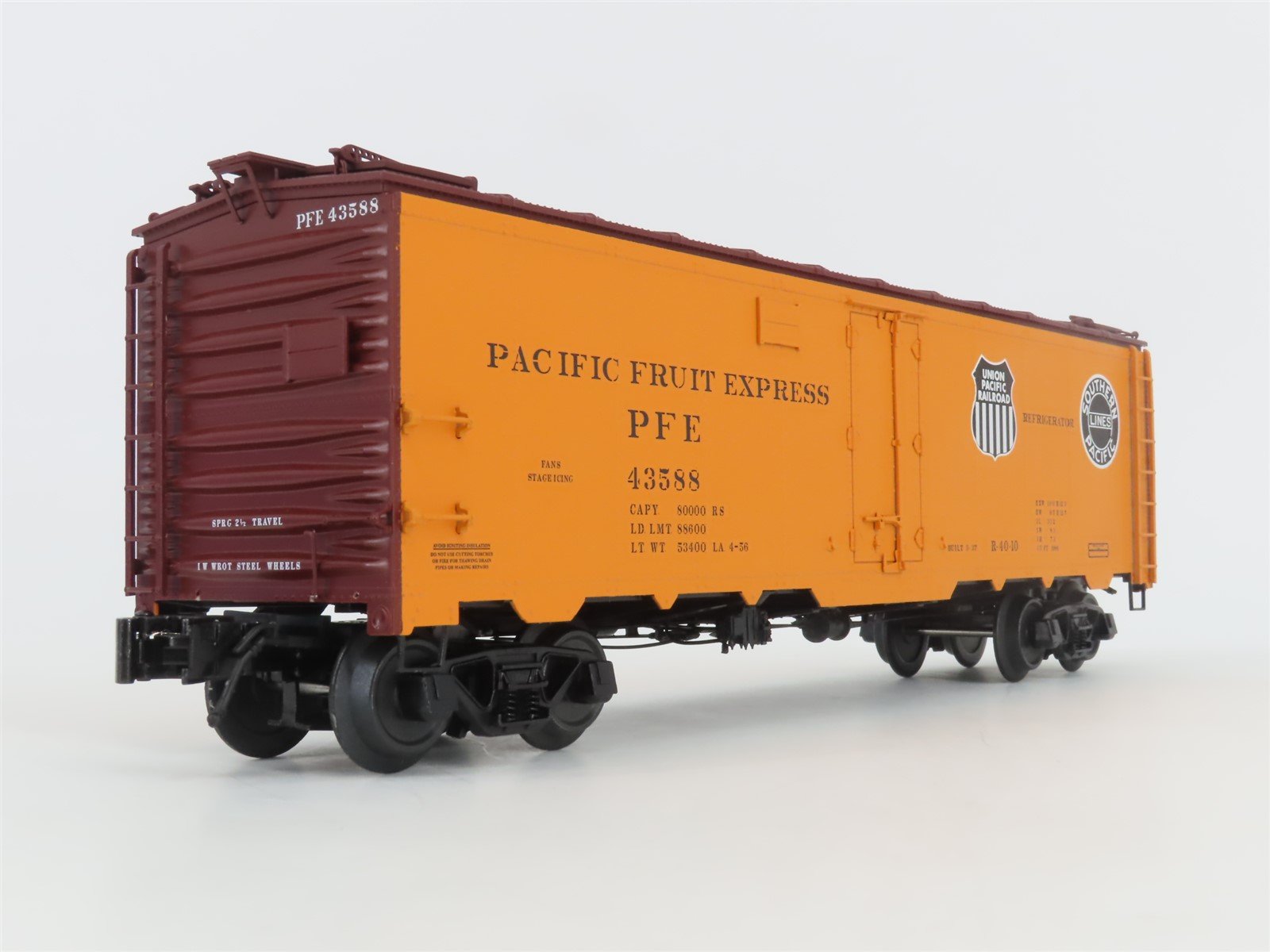 O Gauge 3-Rail Atlas 3003905-3 SP UP PFE Pacific Fruit Express 40' Reefer #43588