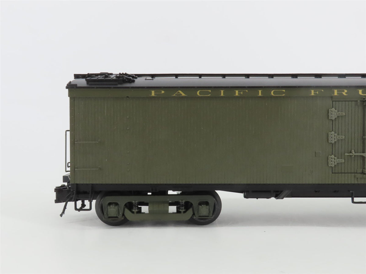 O Gauge 3-Rail Atlas 3001029-2 PFE Pacific Fruit Express GACC Wood Reefer #745