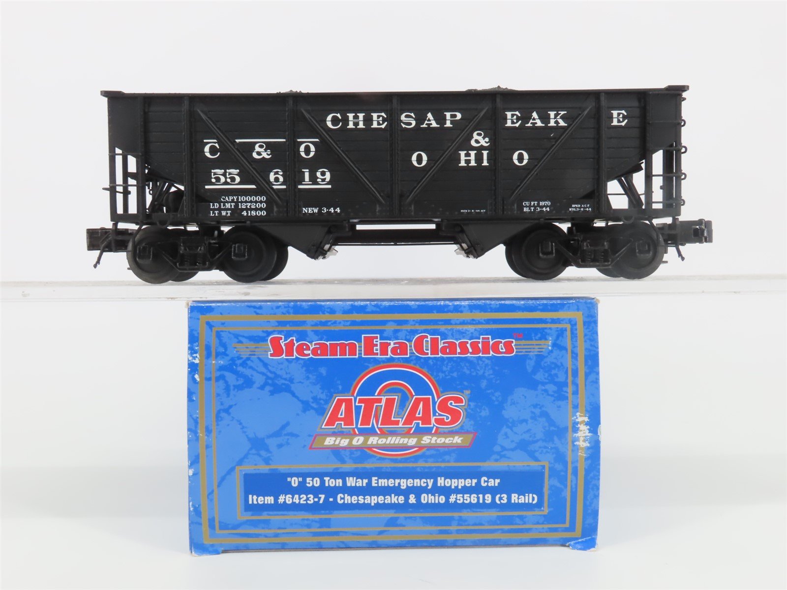 O Gauge 3-Rail Atlas 6423-7 C&O 50-Ton War Emergency 2-Bay Hopper 55619 w/ Load