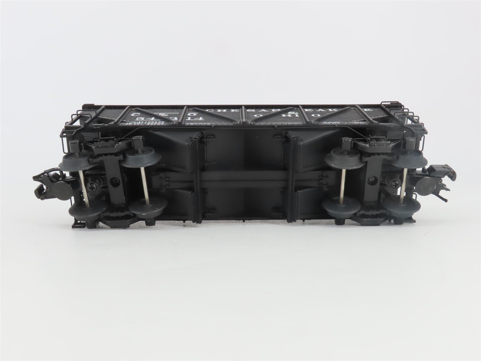 O Gauge 3-Rail Atlas 6423-1 C&O 50-Ton War Emergency 2-Bay Hopper 54314 w/ Load