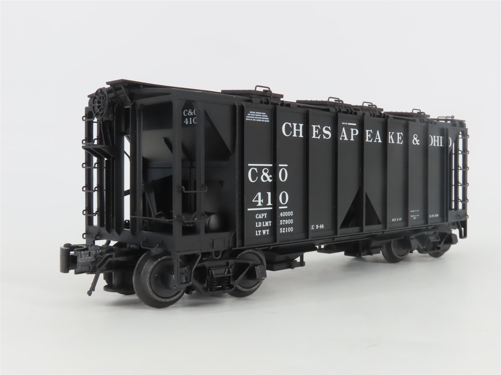 O Gauge 3-Rail Atlas 8358-3 C&O Chesapeake & Ohio 2-Bay Covered Hopper #410