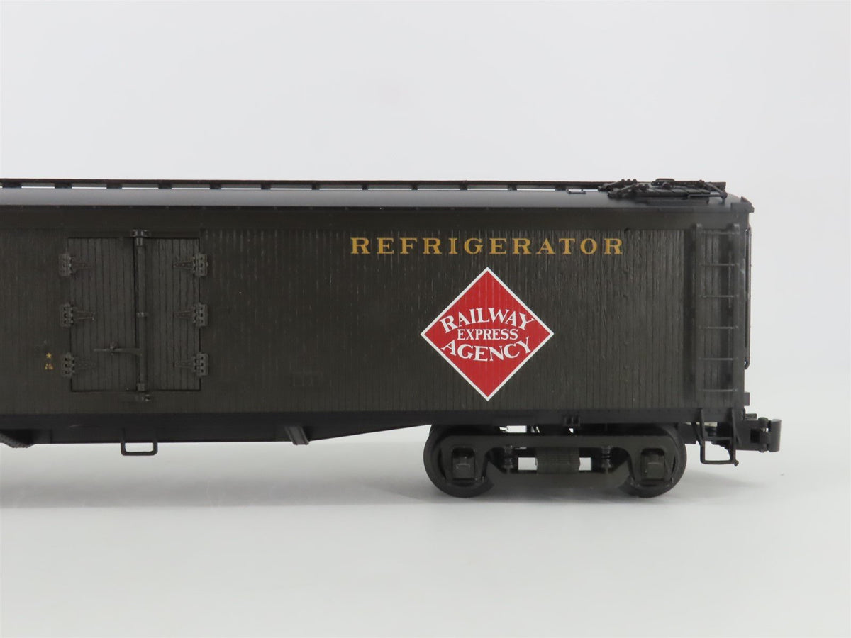 O Gauge 3-Rail Atlas 3001003-8 REX Railway Express Agency Wood Reefer #1527