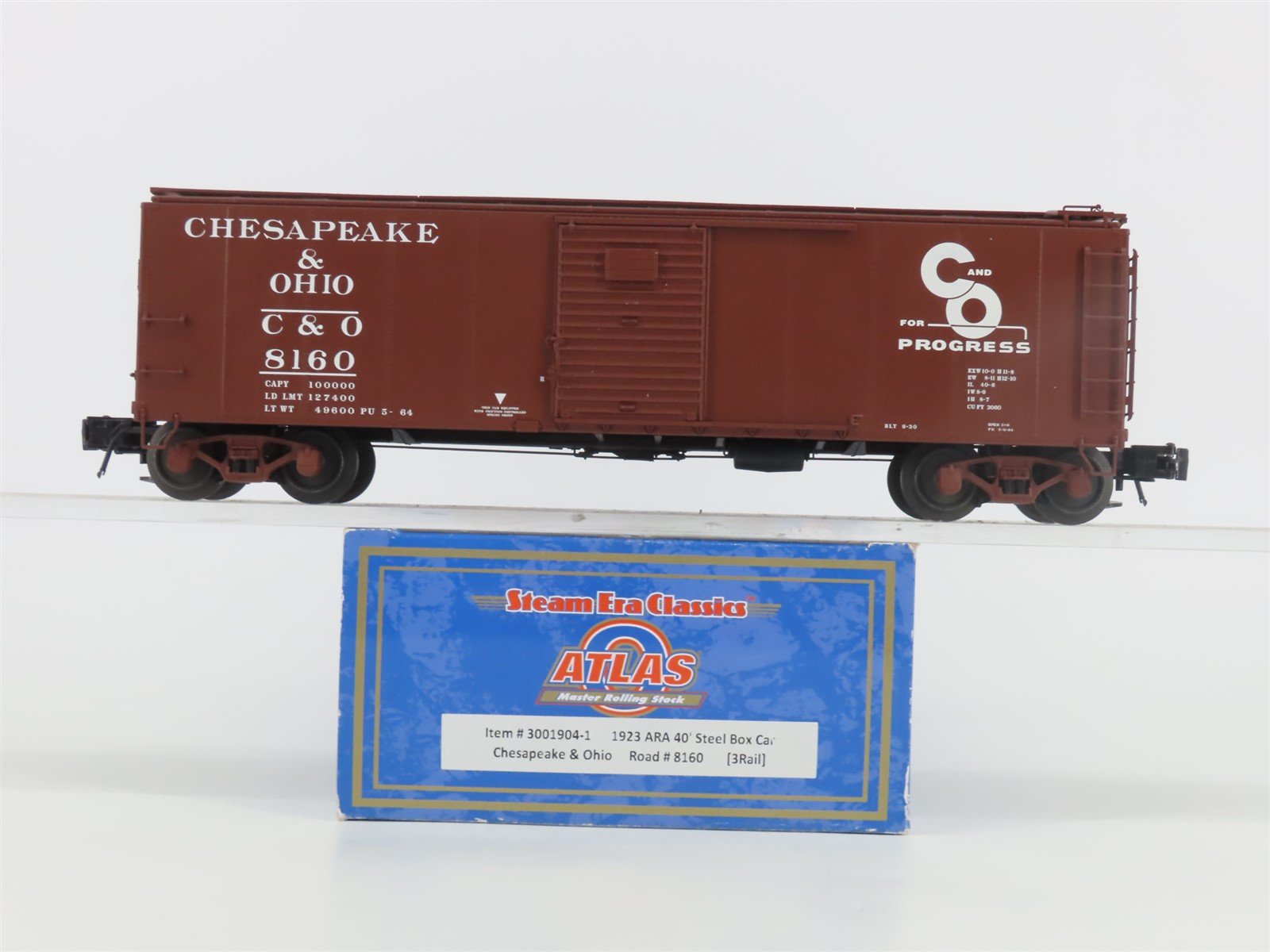 O Gauge 3-Rail Atlas 3001904-1 C&O Chesapeake & Ohio "Progress" 40' Boxcar #8160